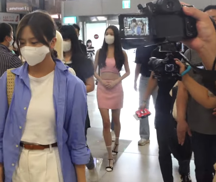 [잡담] 공항에 장원영 오니까 주변에서 다들 뭐야? 뭐야? 이러네 ㅋㅋㅋㅋ | 인스티즈