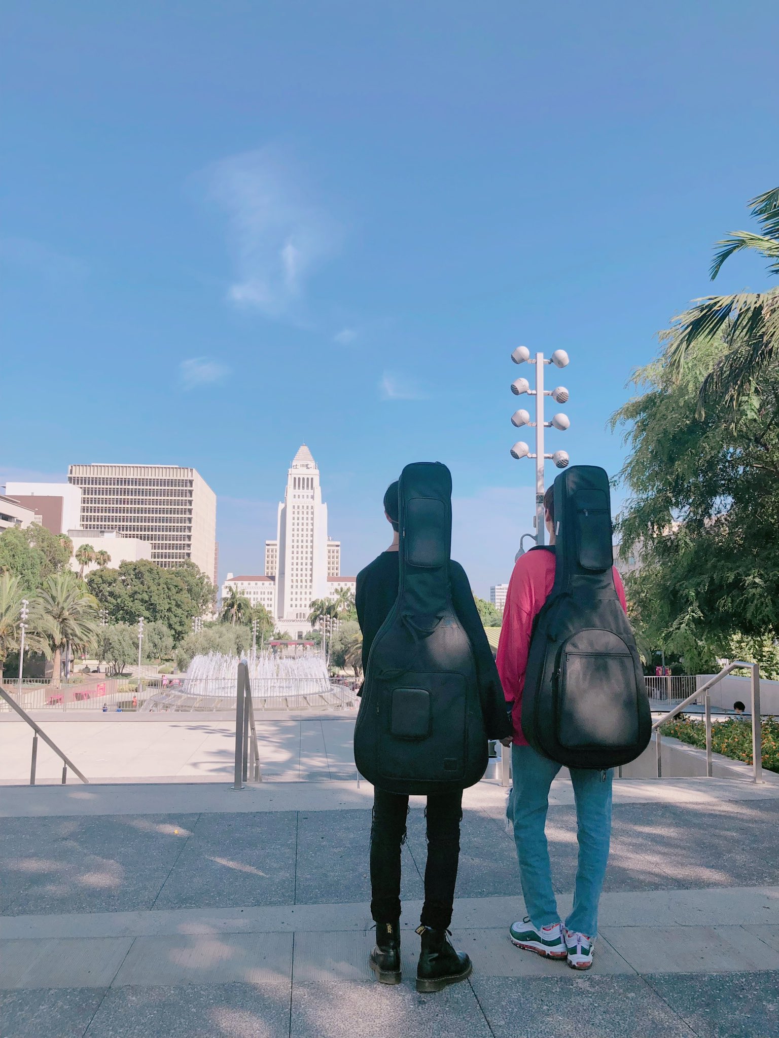 [잡담] 우씨 범규가 휴닝이 생일이라고 올려준 사진... 나 또 울리네 | 인스티즈