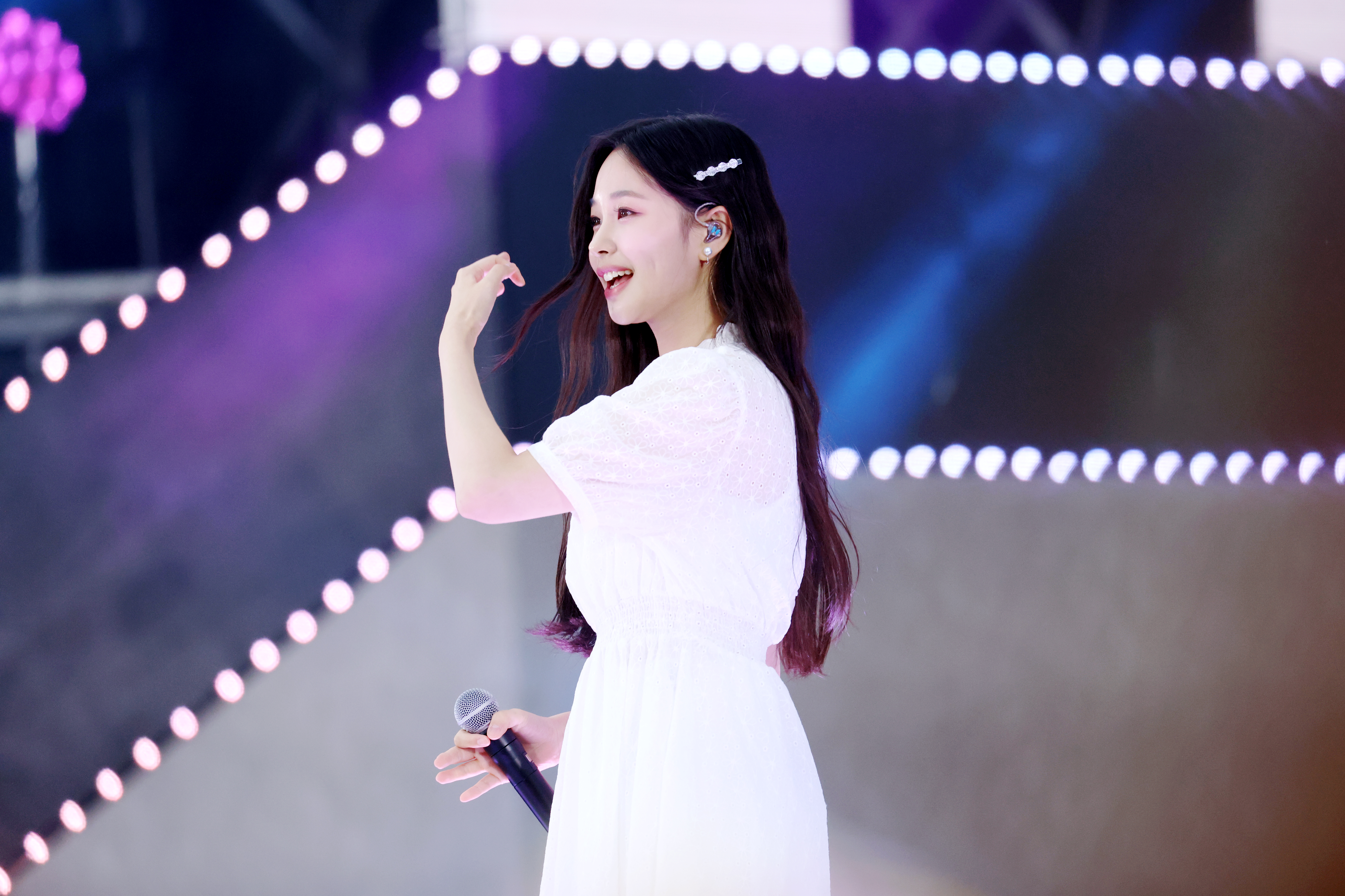 [잡담] 혹시 이 여자아이돌 누군지 알아? | 인스티즈