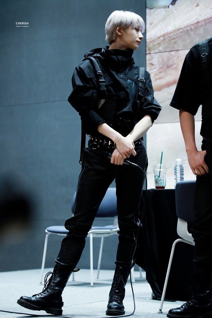 [잡담] 내 기준 형원은 얼굴도 얼굴이지만 비율이 더 사기야 | 인스티즈