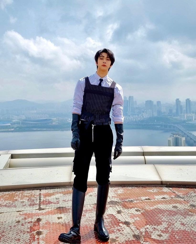 [잡담] 내 기준 형원은 얼굴도 얼굴이지만 비율이 더 사기야 | 인스티즈