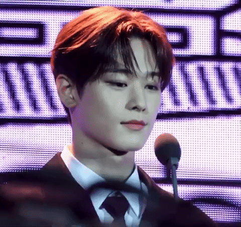 [잡담] 더보이즈 주연 이날 팬보고 웃는게 ㄹㅇ | 인스티즈