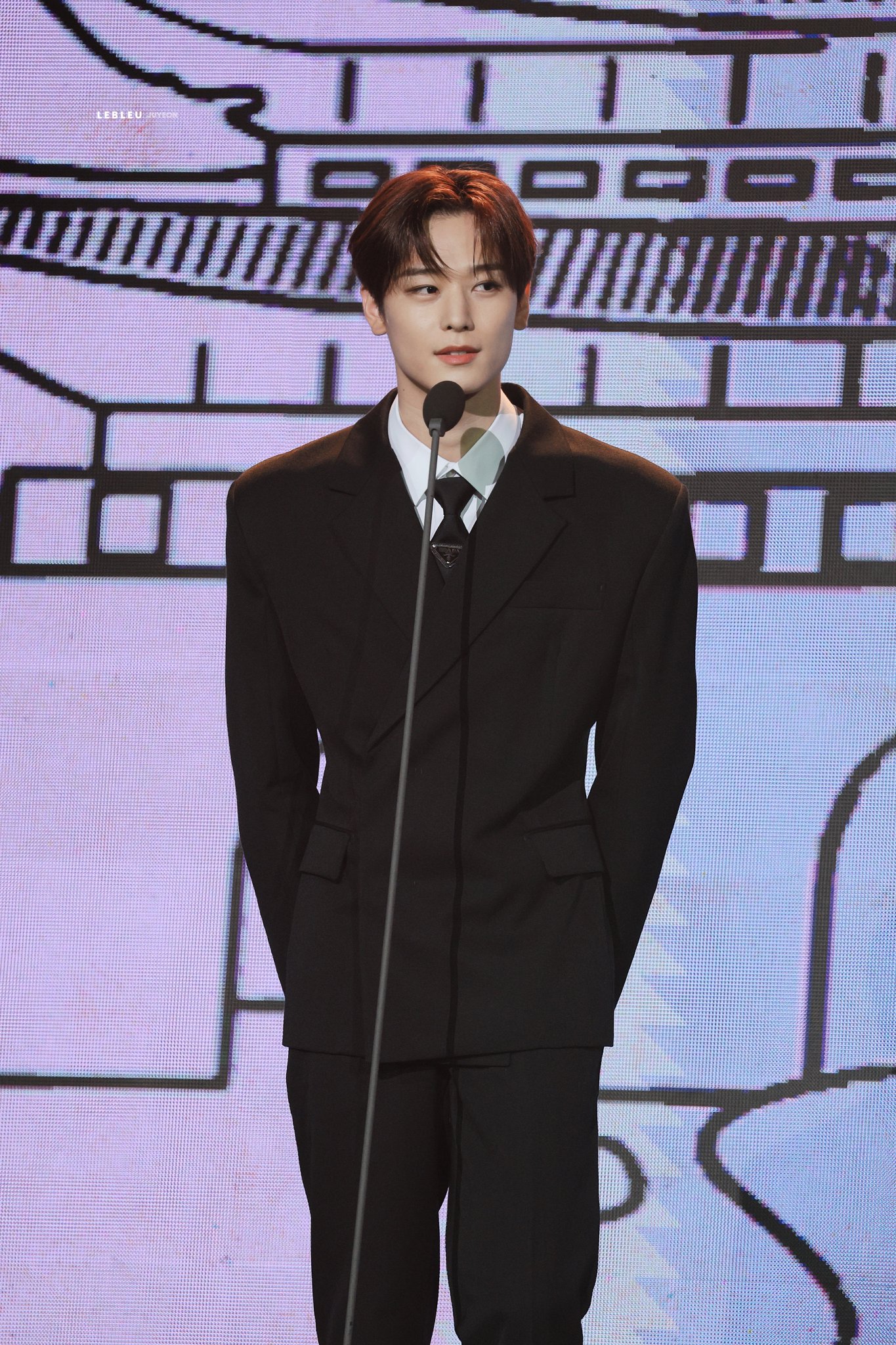 [잡담] 이렇게 생긴 애가 아이돌판에 있다는게 | 인스티즈