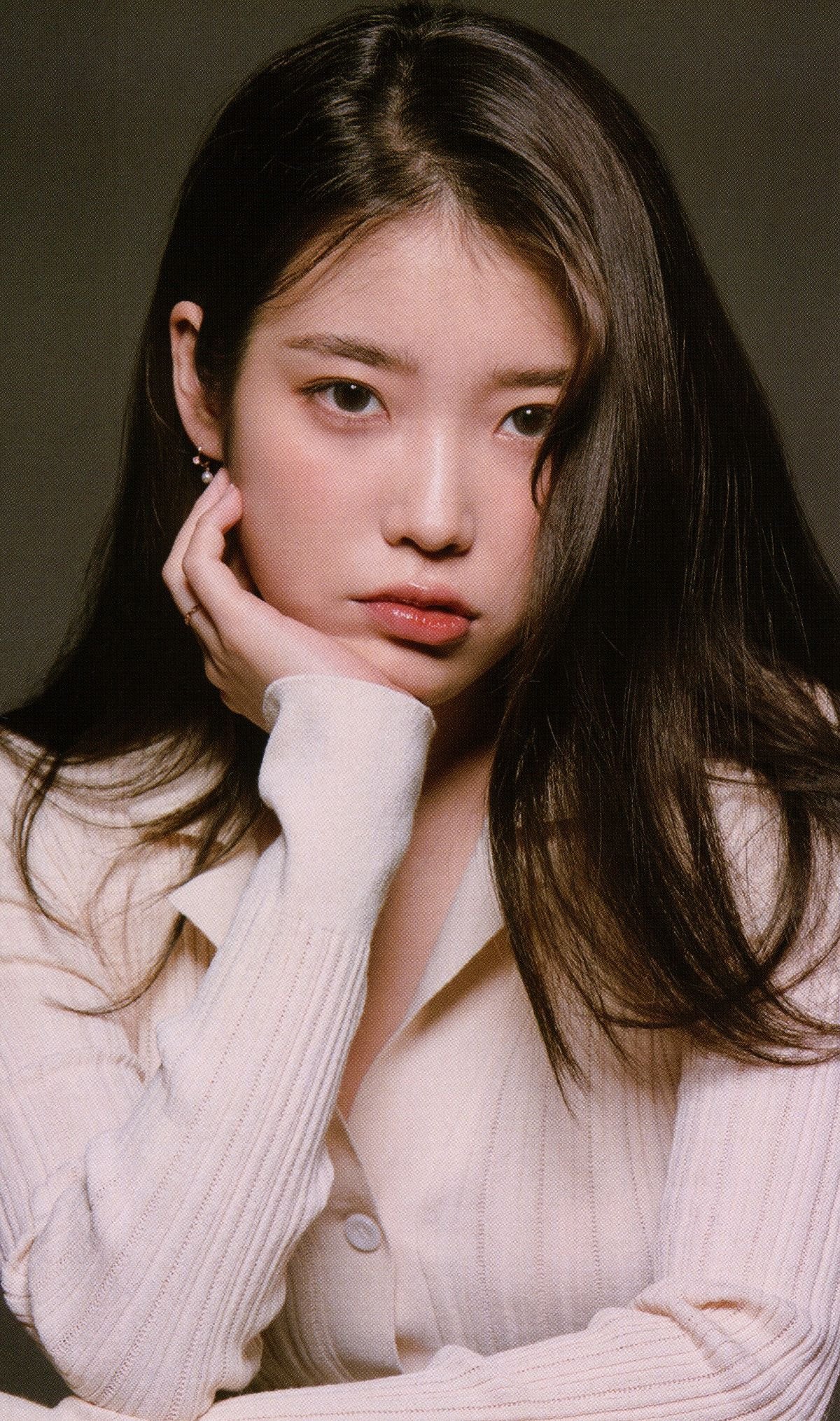 [잡담] 뜬끔없지만 아이유 정말 안 질리는(?) 얼굴같아 | 인스티즈