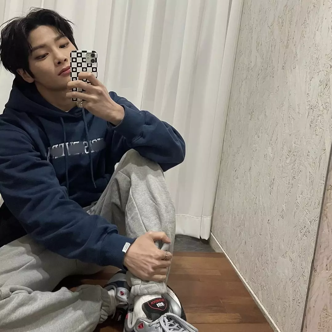 [잡담] 이 아이돌 이름이 뭐야??ㅠㅠ | 인스티즈