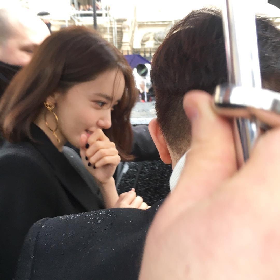 [잡담] 윤아 실물이 그렇게 이쁘다길래 체감 사진 찾아봤는데 대박이다 | 인스티즈