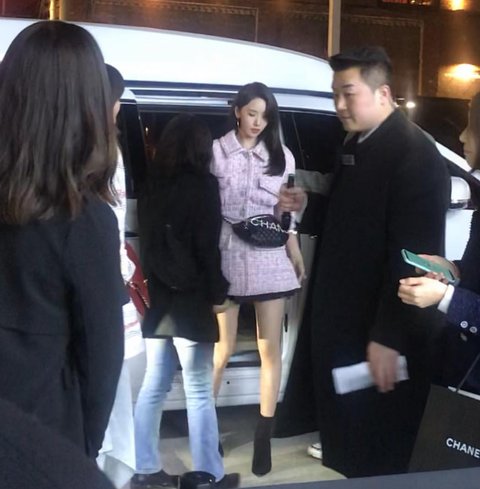 [잡담] 윤아 실물이 그렇게 이쁘다길래 체감 사진 찾아봤는데 대박이다 | 인스티즈