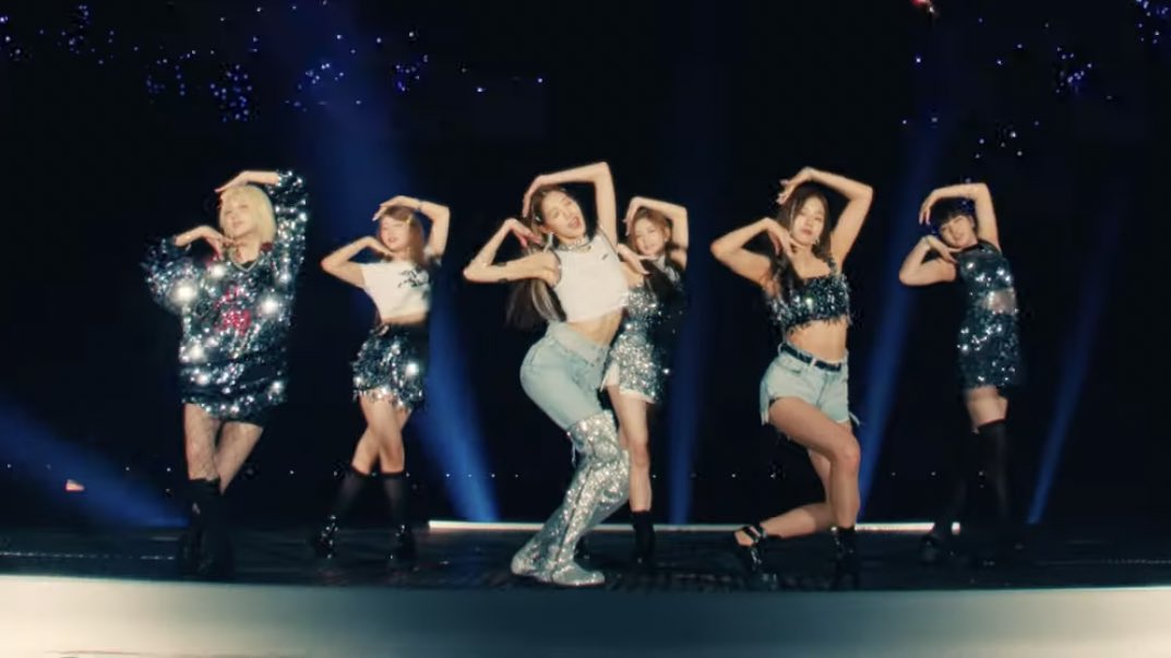 [잡담] 안유진 가을이랑 대형 맞추려고 무릎 엄청 굽혔네 | 인스티즈