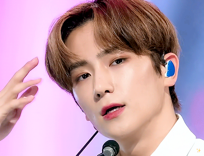 [잡담] 19년도와 오늘.. 똑같은 포즈하는 더보이즈 현재 | 인스티즈