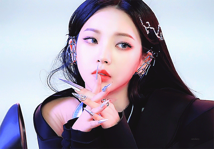 [잡담] 카리나 요즘 진짜 사람처럼 이뻐보임ㅋㅋㅋㅋㅋㅋ | 인스티즈