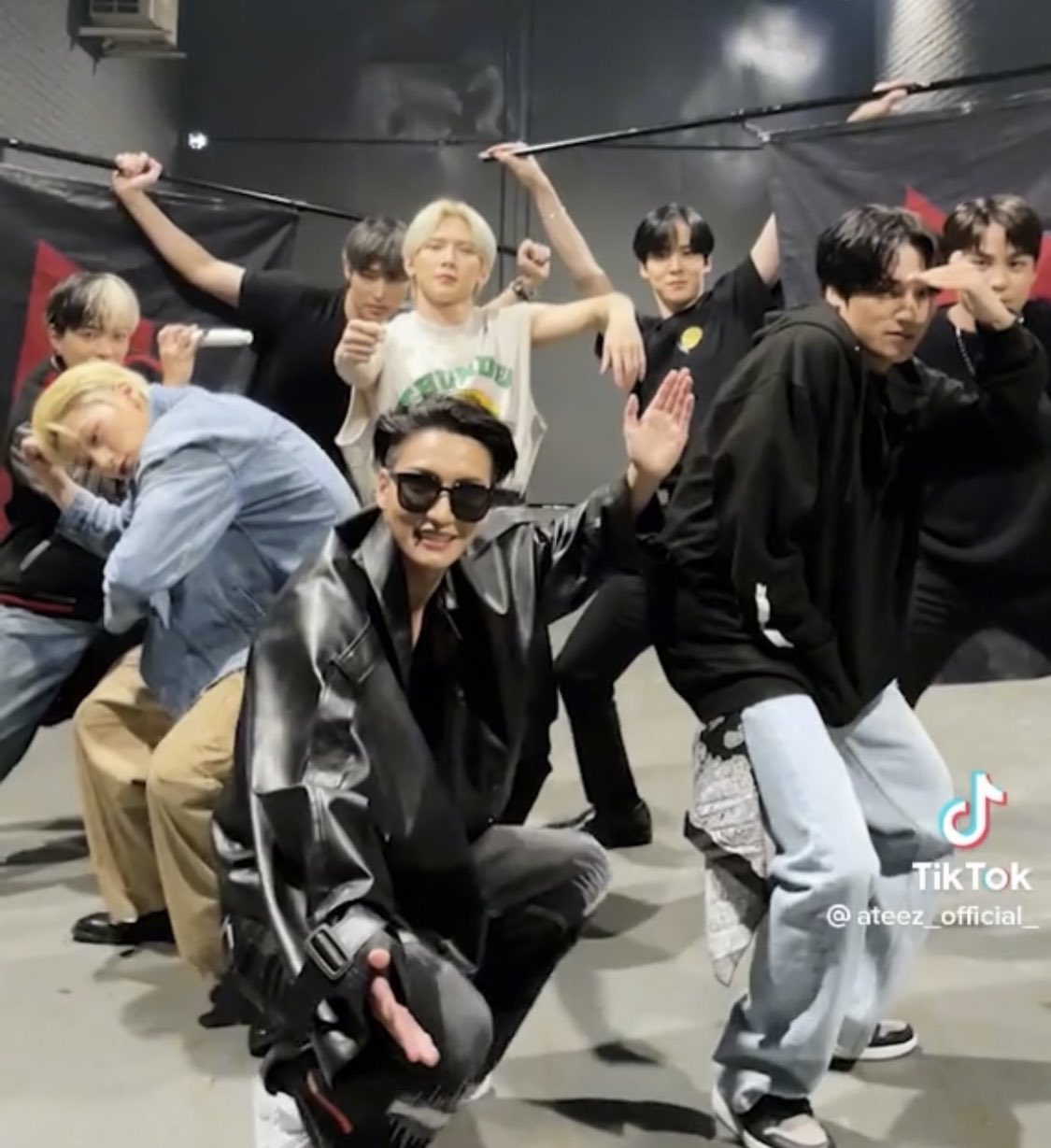 마리오 테마파크 놀러 간 아이돌 그룹ㅋㅋㅋㅋㅋ.jpg | 인스티즈