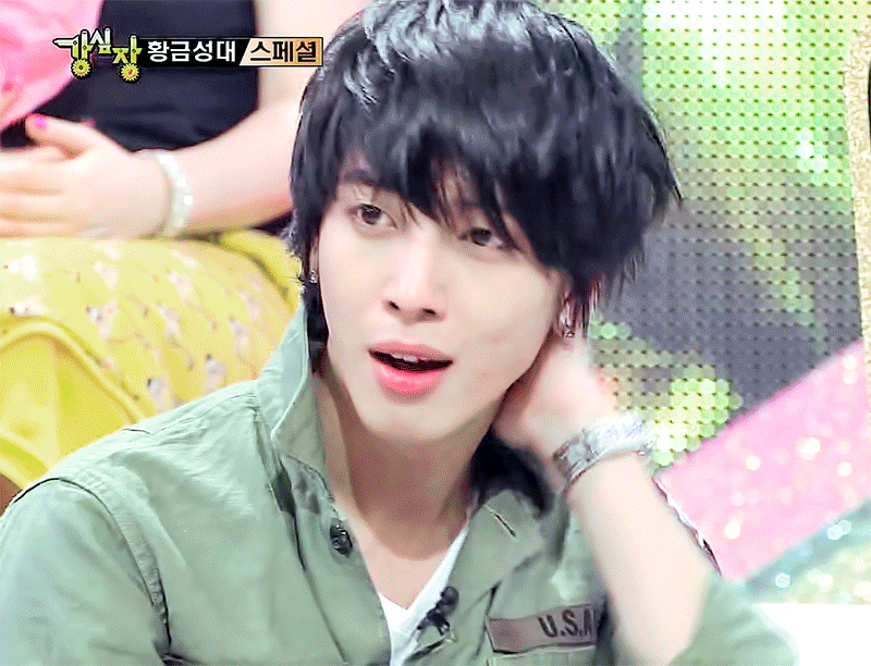 [잡담] 솔직히 예전 정용화랑 정국이랑 얼굴 닮지 않음? | 인스티즈