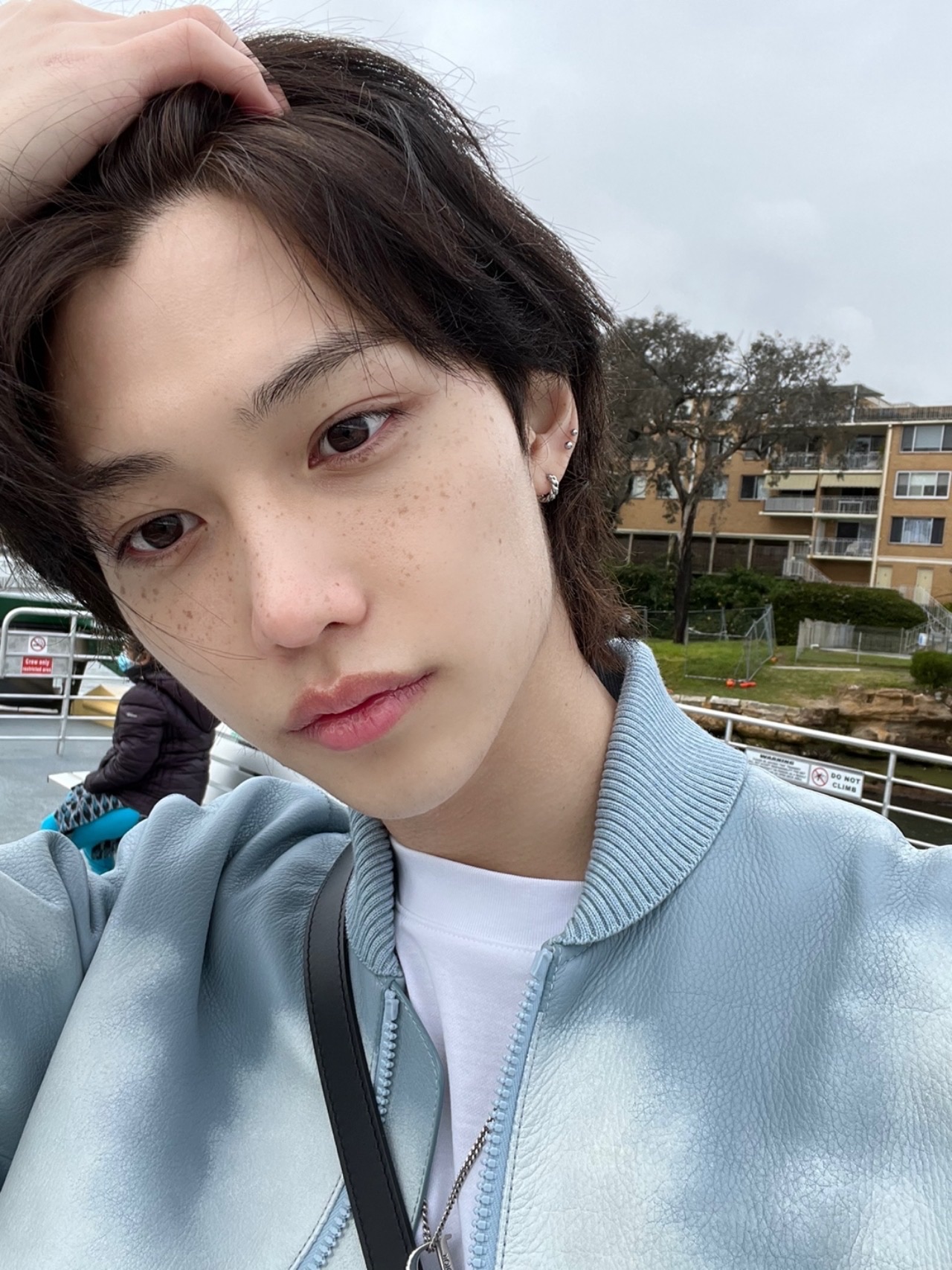 [잡담] 필릭스는 바닐라의 얼굴로 복근이 있다는게 안믿겨져 | 인스티즈