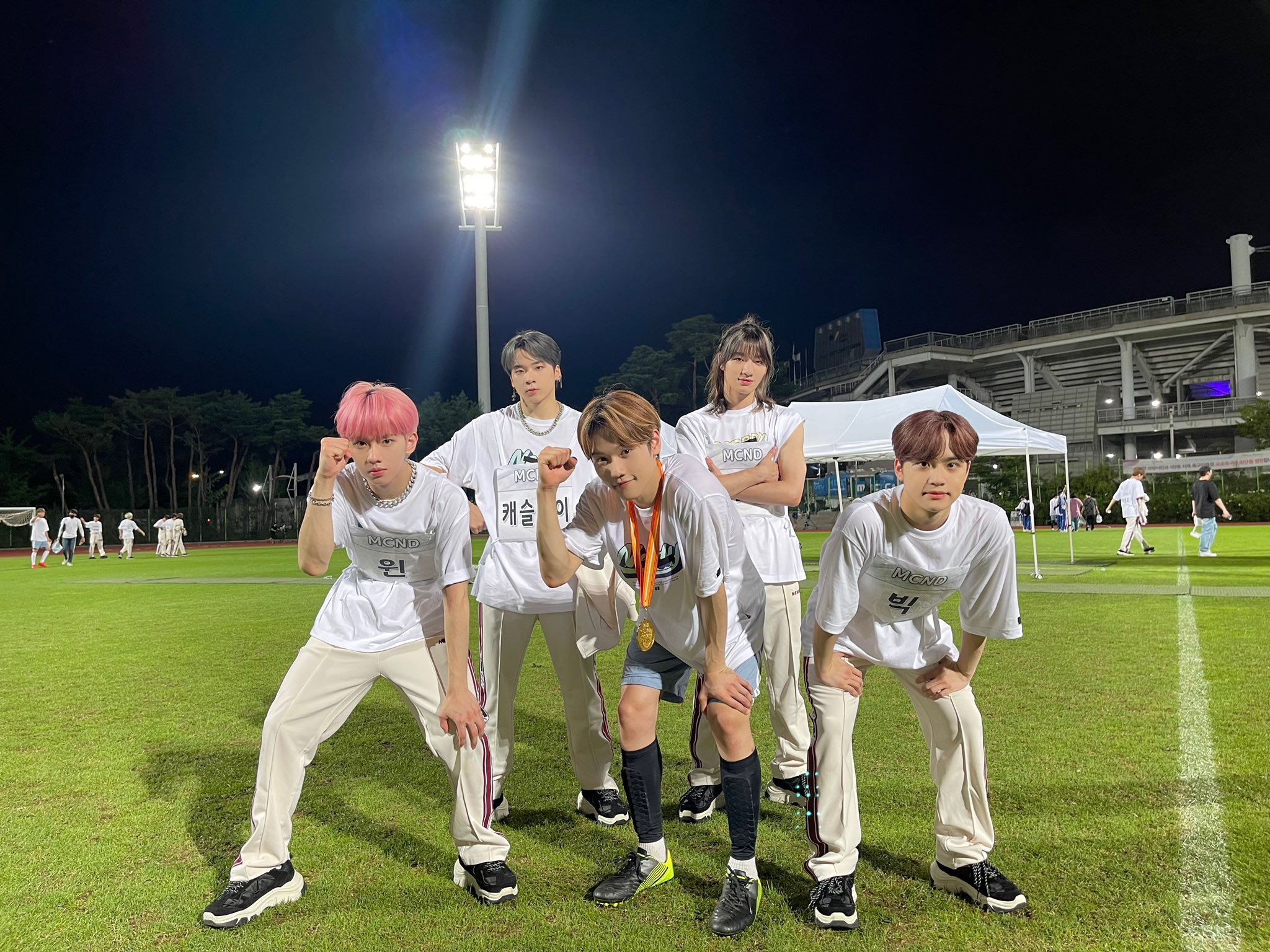 [잡담] 공계사진으로 아육대 스포 당했어요 | 인스티즈