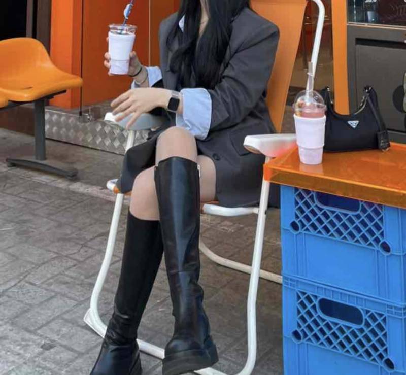 익들아!!!! 이런 블레이저 코디에 하의 뭐가 좋을까??🥺🥺😭😢🖤 | 인스티즈