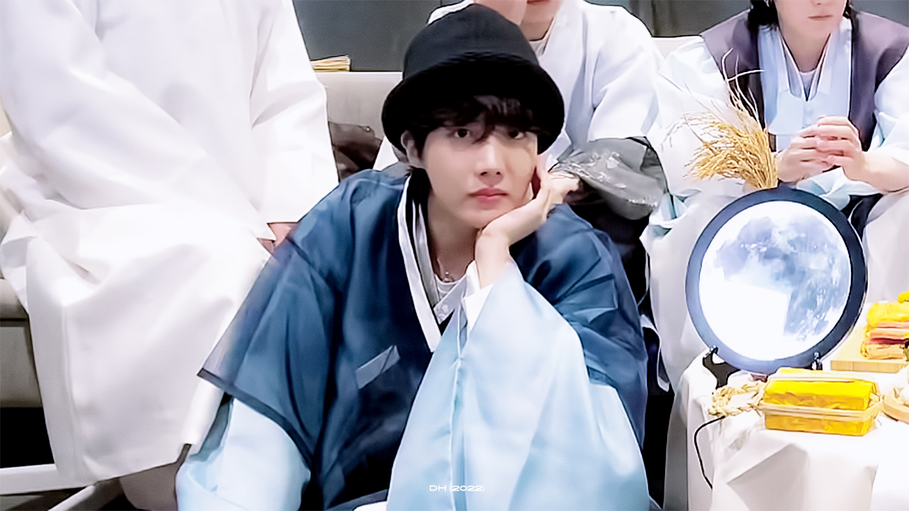 [잡담] 제이홉 장발 생각해본적 없었는데 진짜 너무 잘어울리고 이쁨 | 인스티즈