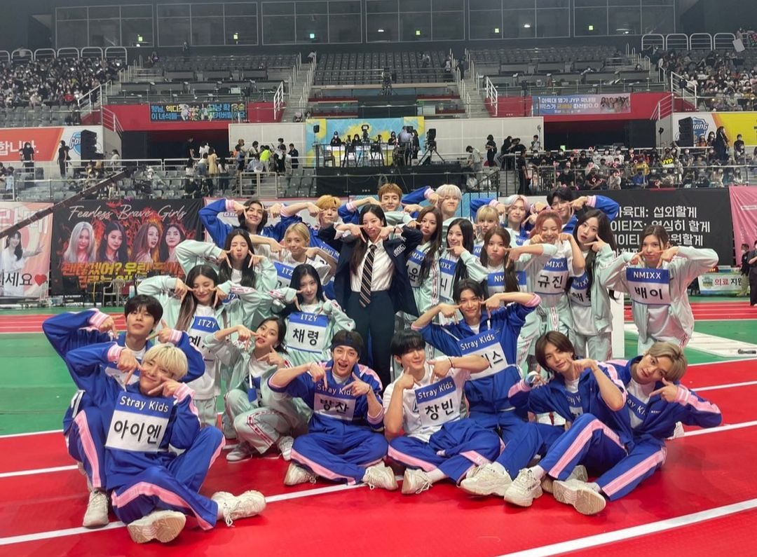[잡담] 제왑 아육대 단체 짤 이규진 어디 보는거야 ㅋㅋㅋㅋㅋㅋ | 인스티즈