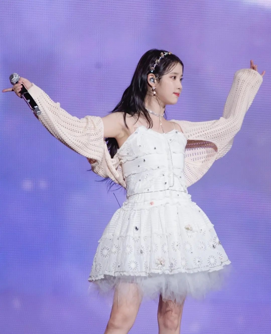 [잡담] 이번 아이유 콘서트 무대장치도 ㄹㅈㄷ였지만 더 ㄹㅈㄷ인건 | 인스티즈