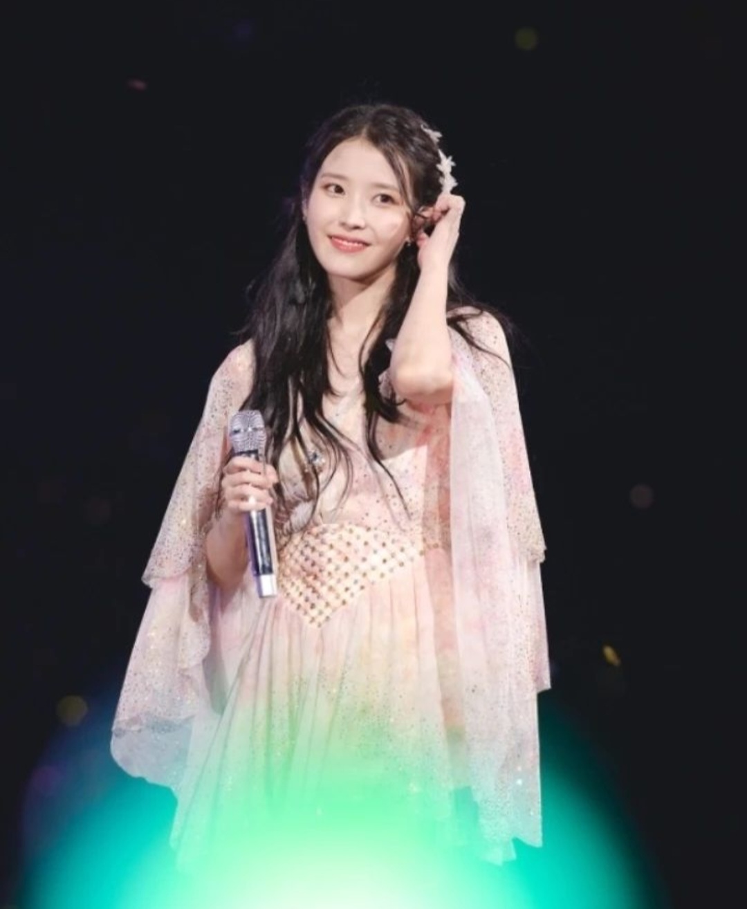 [잡담] 이번 아이유 콘서트 무대장치도 ㄹㅈㄷ였지만 더 ㄹㅈㄷ인건 | 인스티즈