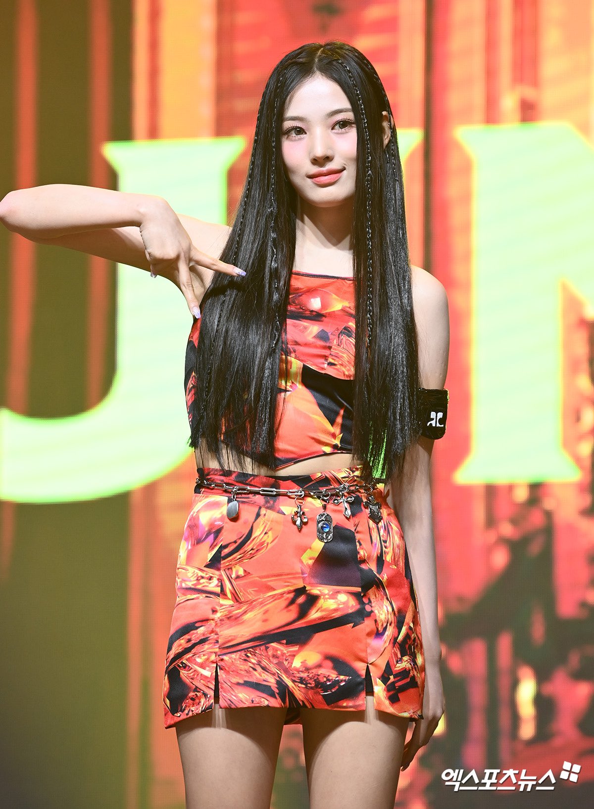 [잡담] 엔믹스 지니 쇼케 기사사진 뭔 | 인스티즈