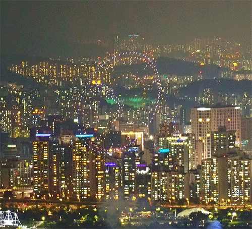 [잡담] 어떤 사람이 아파트에서 찍은 아이유 드론쇼 | 인스티즈