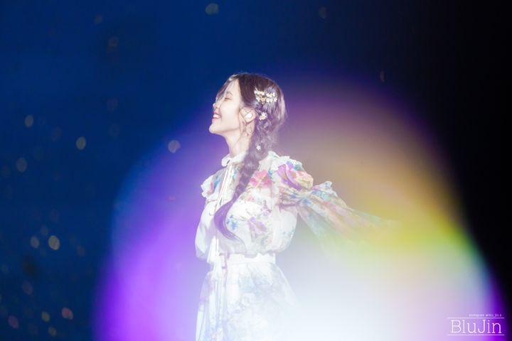 [잡담] 아이유 주경기장 콘 직찍 ㅁ ㅊ ㄷ | 인스티즈