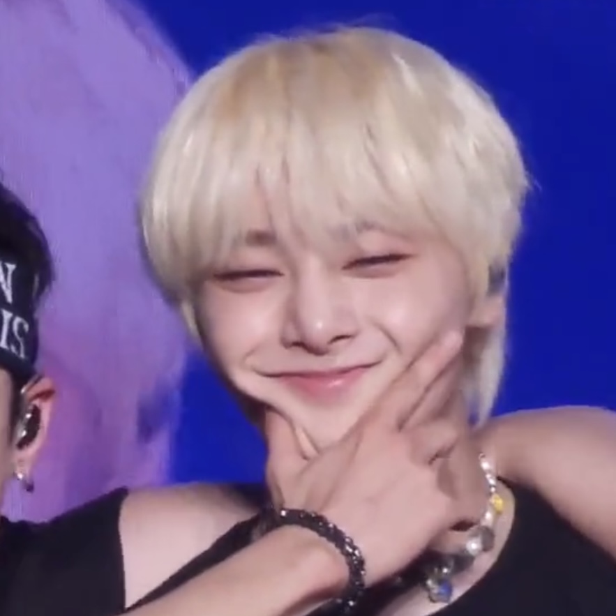 [잡담] 아이엔 웃는애야? | 인스티즈