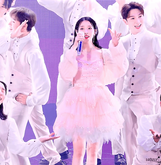 [잡담] 아이유 요정 아니야? | 인스티즈