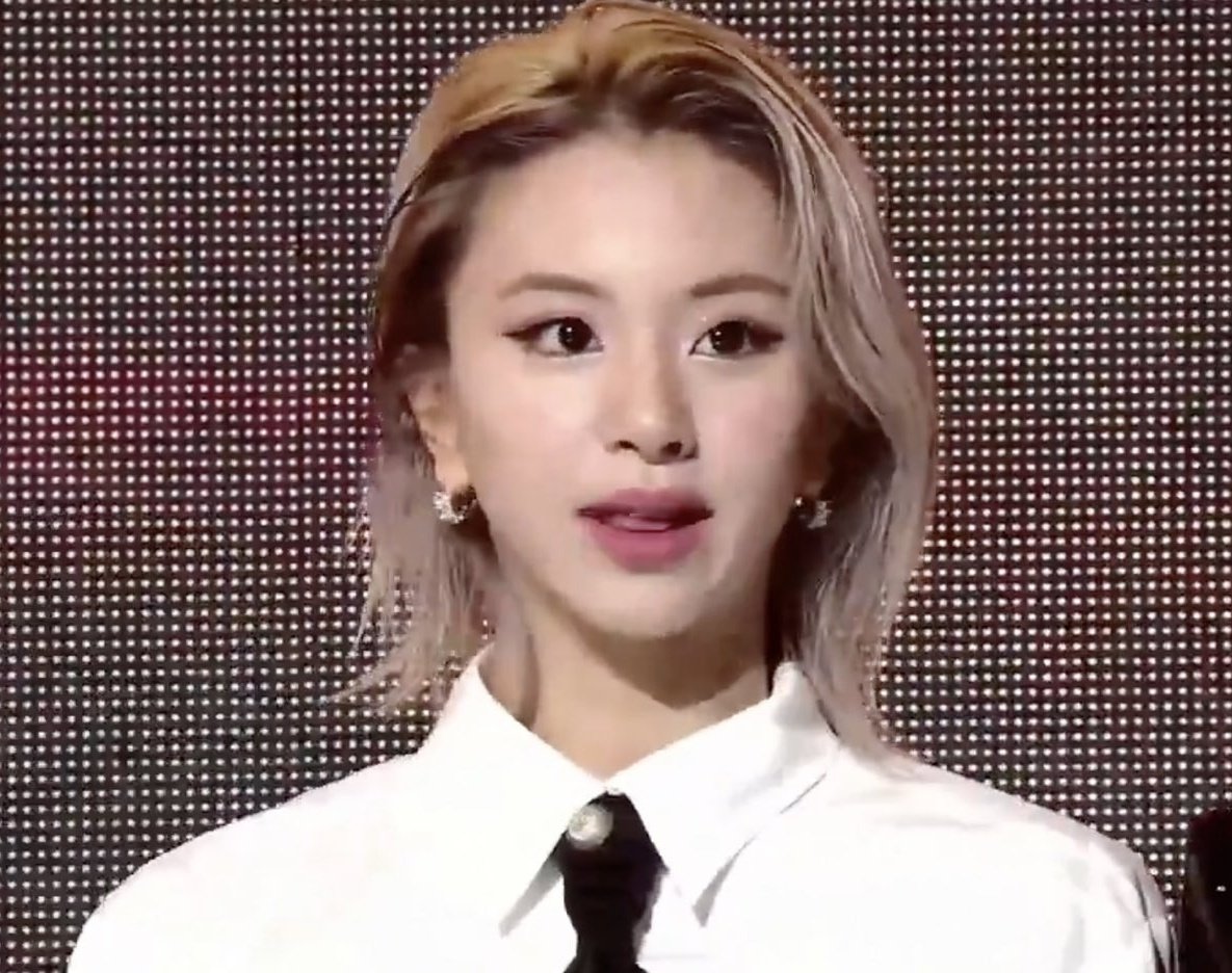 [잡담] 트와 채영 이 스타일링 뭔데 설레고 잘생겼냐 | 인스티즈