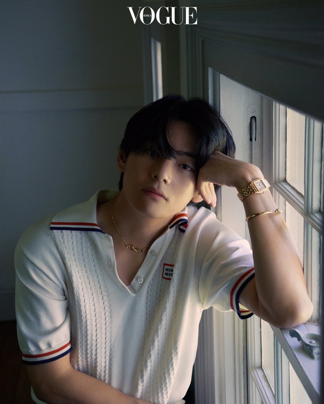 [잡담] 뷔 똑같이 화려한 스타일링인데 예전이랑 미묘하게 분위기 달라진거... | 인스티즈