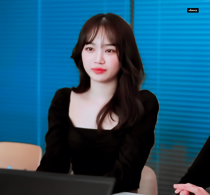 [잡담] 르세라핌 채원 이짤 약간 연애프로 나올거같이 생김 | 인스티즈