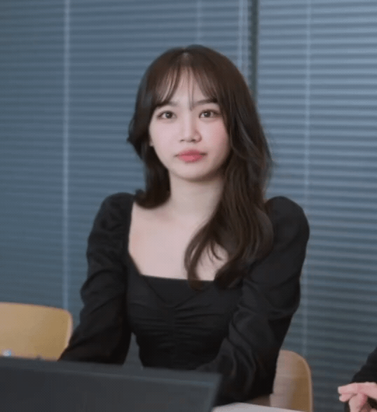 [잡담] 르세라핌 다큐 이제보는데 김채원 징짜 이쁘다 | 인스티즈