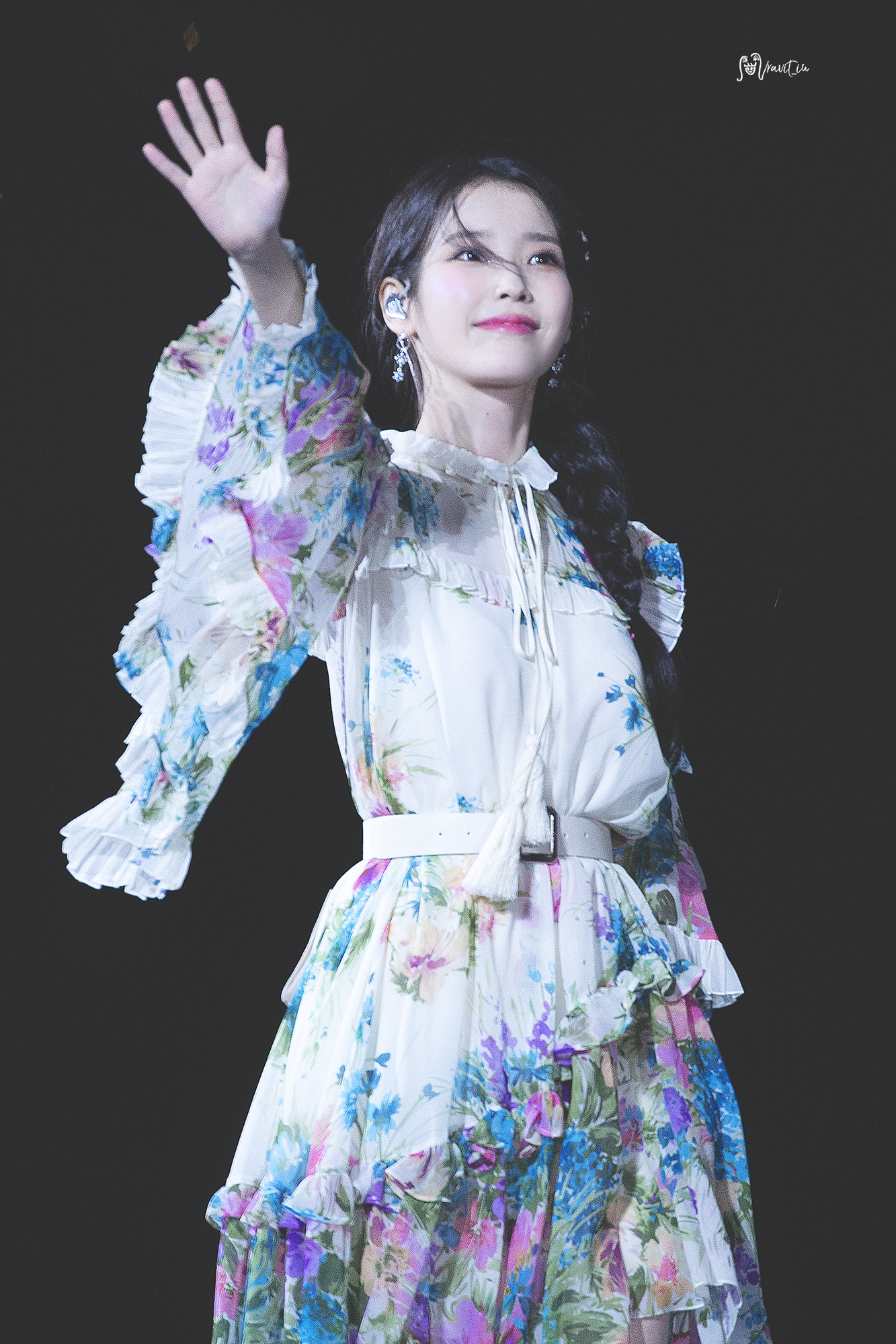 [잡담] 흐허 아이유 사진 뜬 거 보는데 넘 예뻐ㅠㅜㅜ | 인스티즈