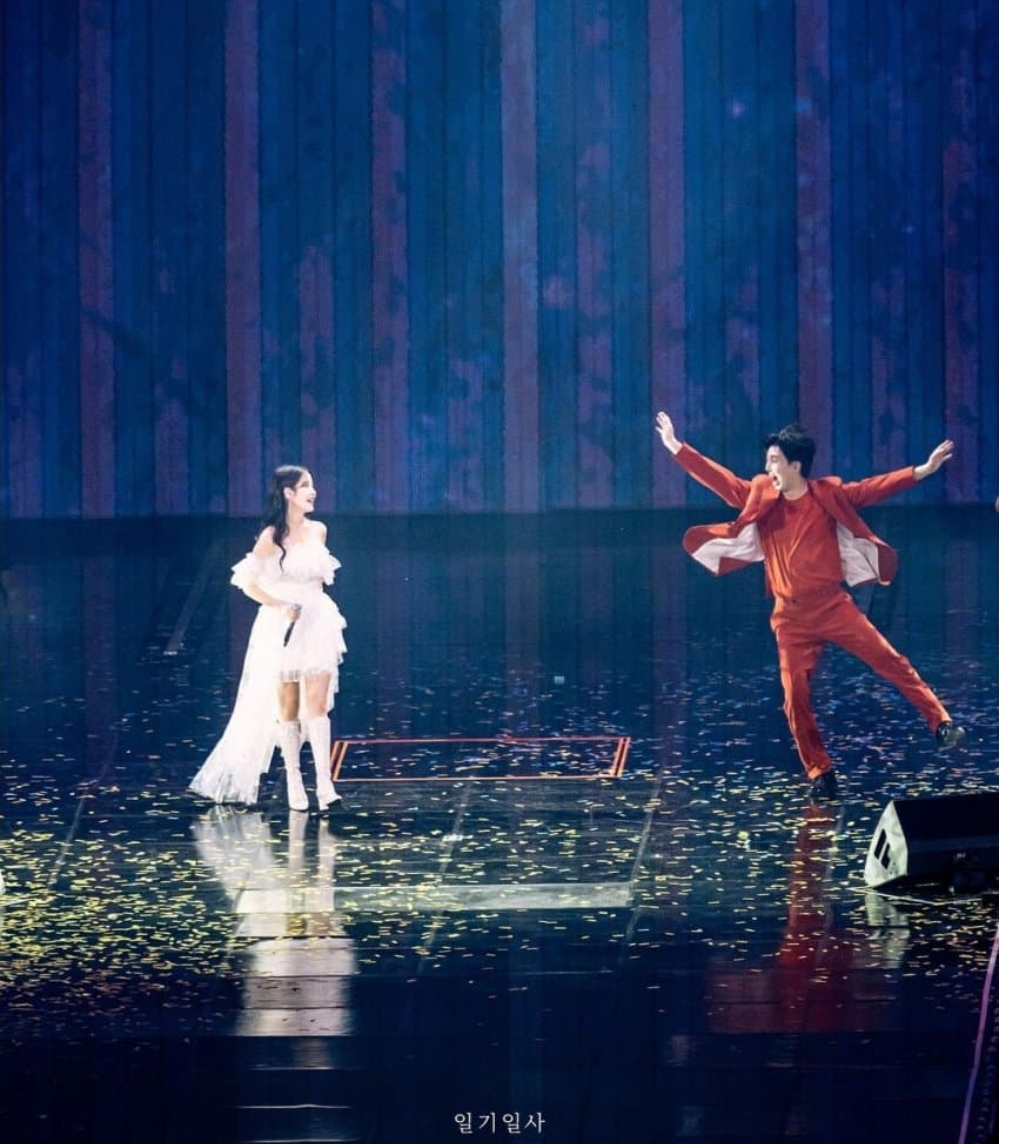 [잡담] 아이유 주연으로 라라랜드같은 영화하나 찍자 | 인스티즈