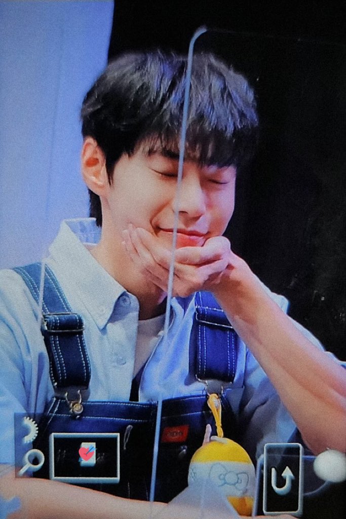 [잡담] 팬싸 촬영 가능이 이렇게 재밌는거였냐고ㅠㅠㅠ도영 사진 저장하느라 바빴다 | 인스티즈