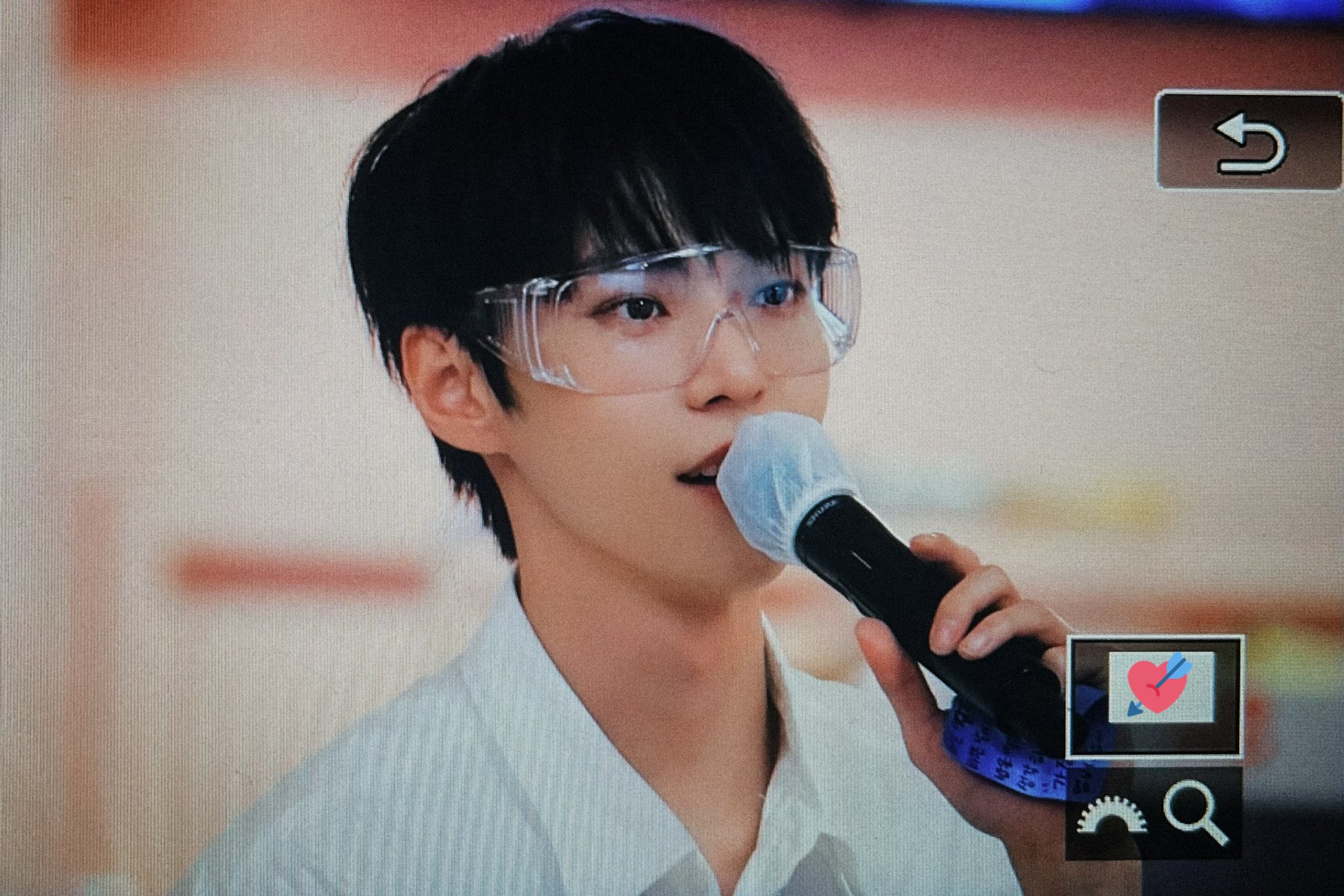 [잡담] 팬싸 촬영 가능이 이렇게 재밌는거였냐고ㅠㅠㅠ도영 사진 저장하느라 바빴다 | 인스티즈