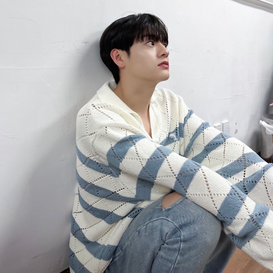 [잡담] 아니 이분 진짜 사슴같으싣다 | 인스티즈