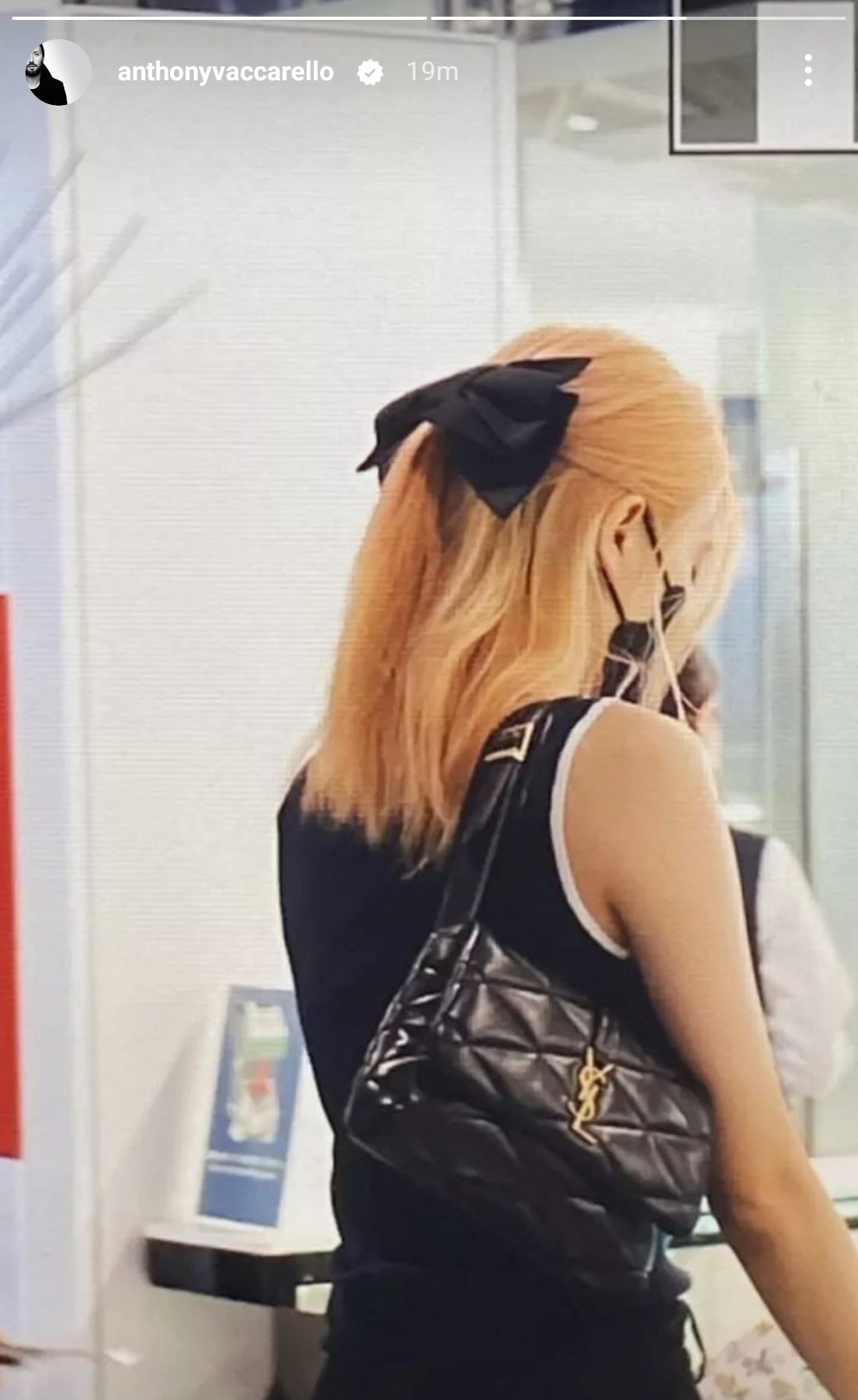 [잡담] 로제 같은 날 앞모습 뒷모습인데 | 인스티즈