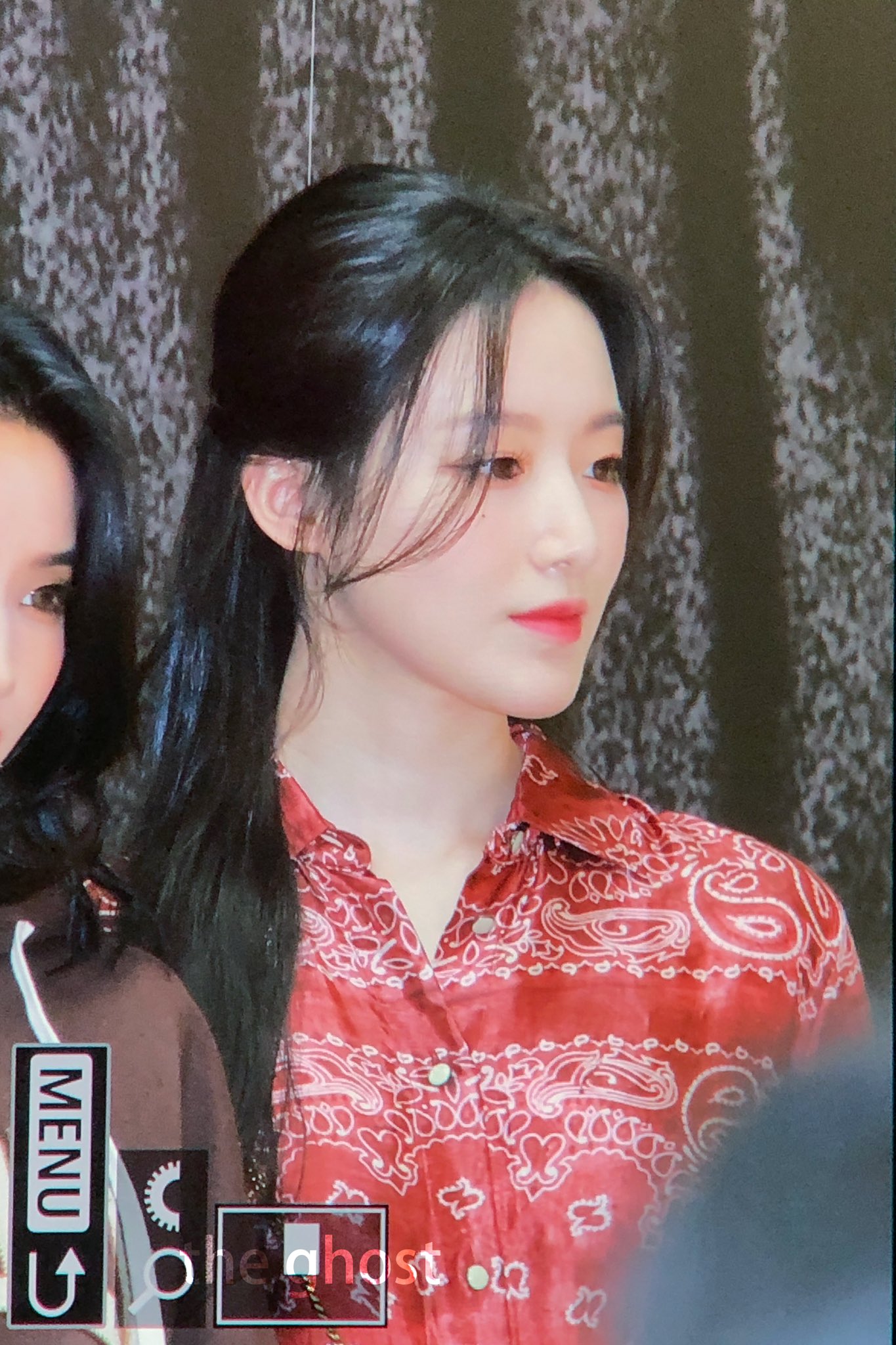 [잡담] 슈화 오늘 골든구스 행사갔는데 얼굴봐.... | 인스티즈