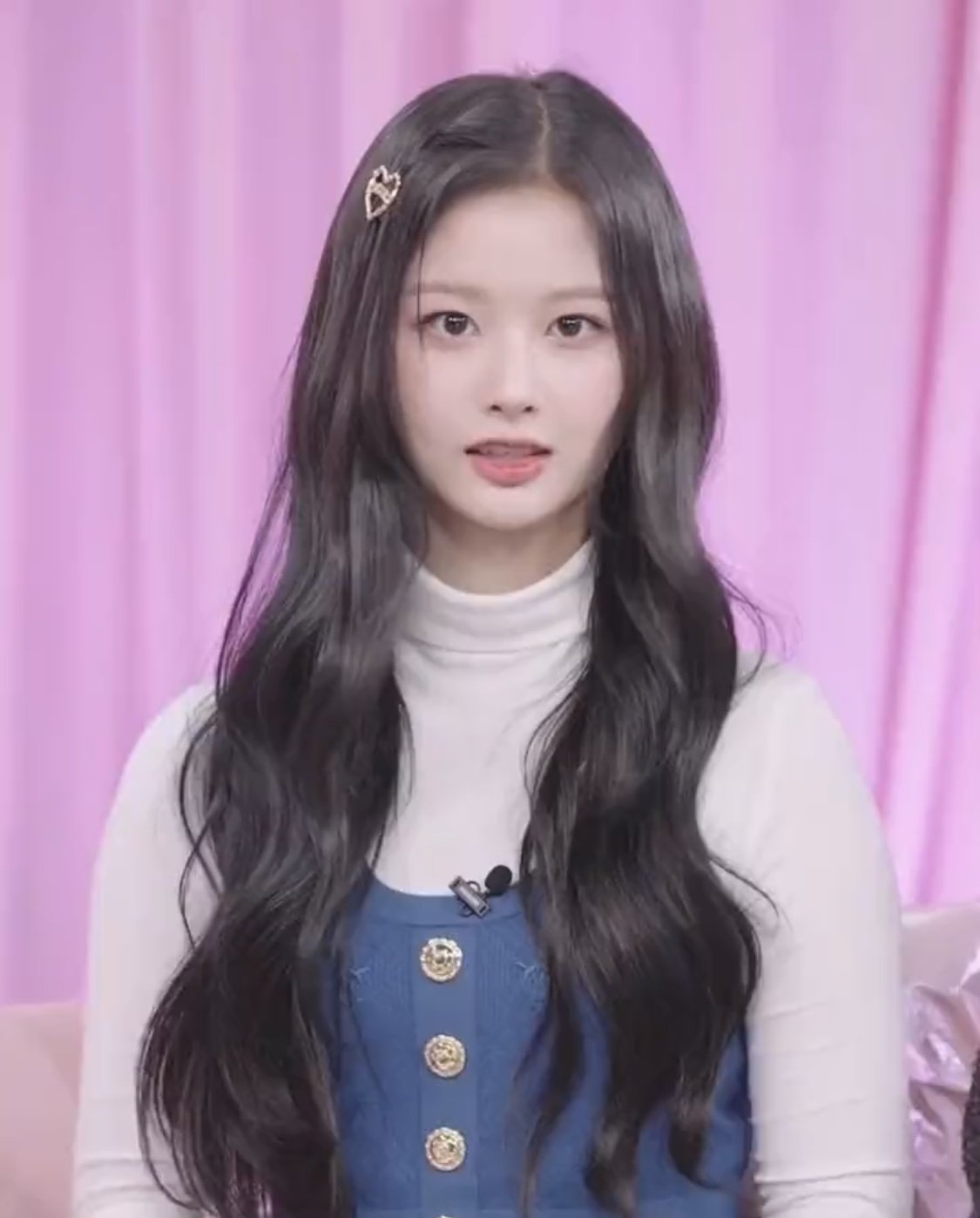 [잡담] 설윤 이런 스타일 첨 보는데 잘 어울린다 | 인스티즈