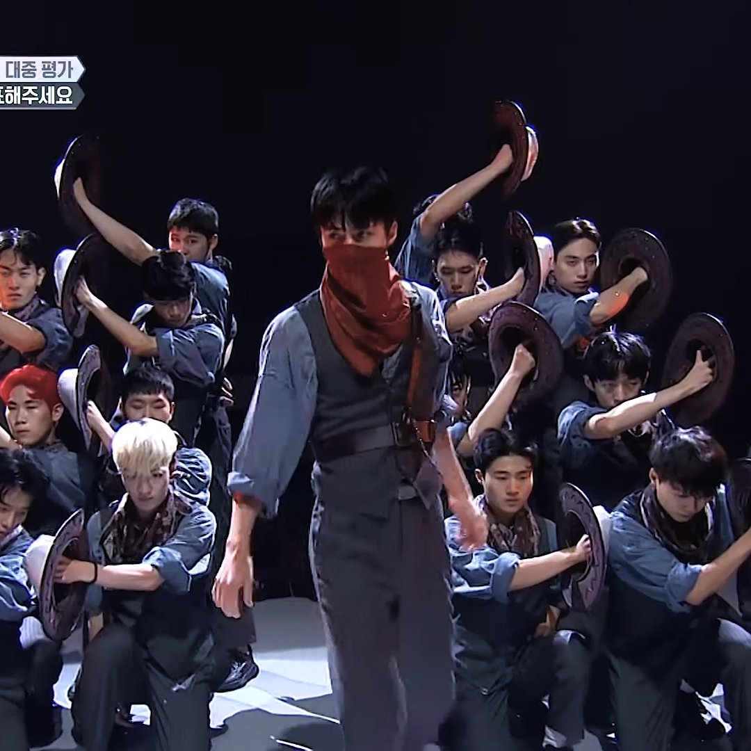 [잡담] 세훈 얼굴도 얼굴인데 피지컬도 대박 | 인스티즈