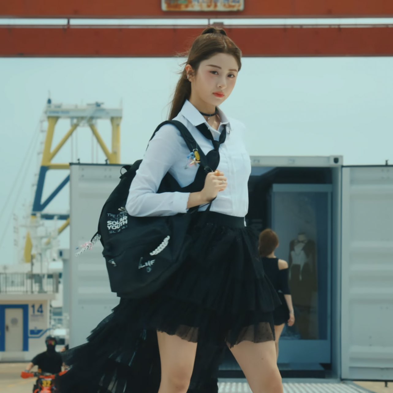 [잡담] 르세라핌 트레일러 착장 모음 | 인스티즈