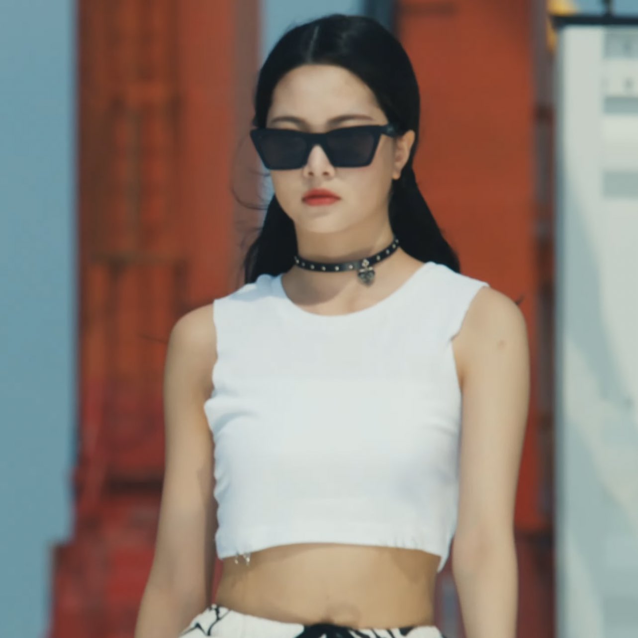 [잡담] 르세라핌 트레일러 착장 모음 | 인스티즈