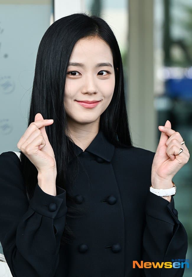 [잡담] 지수 기사사진 너무 예쁘다.. | 인스티즈