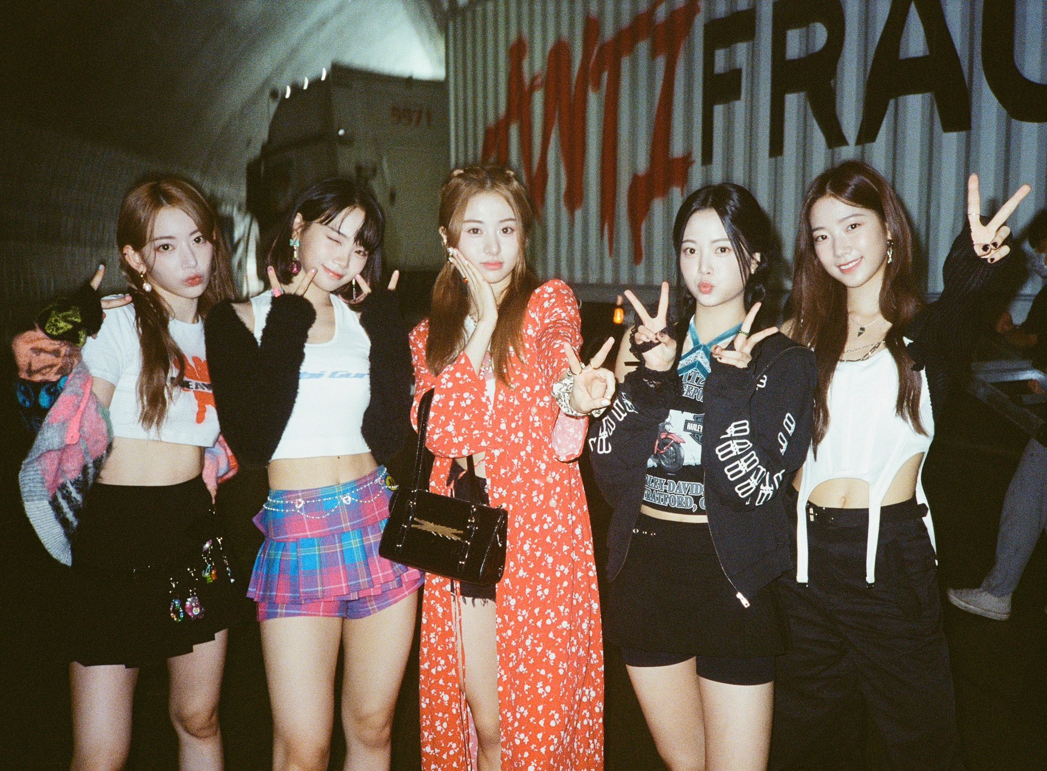 [잡담] 르세라핌 이번에 필카 많이 찍었다고 기대하래 | 인스티즈