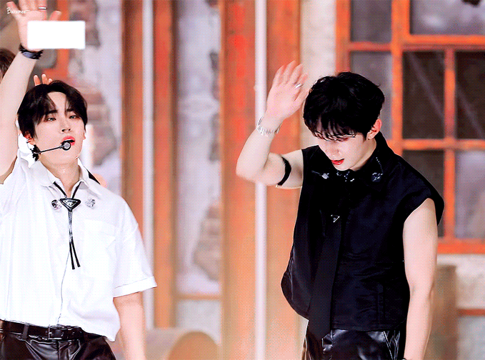 [잡담] 여기 마이크 찬 남성 셋이 | 인스티즈