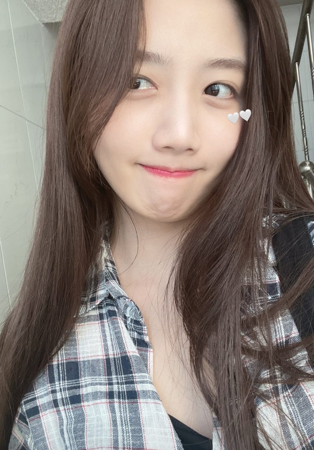 [잡담] 이여자 드라마 찍더니 진짜 스무살된 거 아니냐고 ….. | 인스티즈