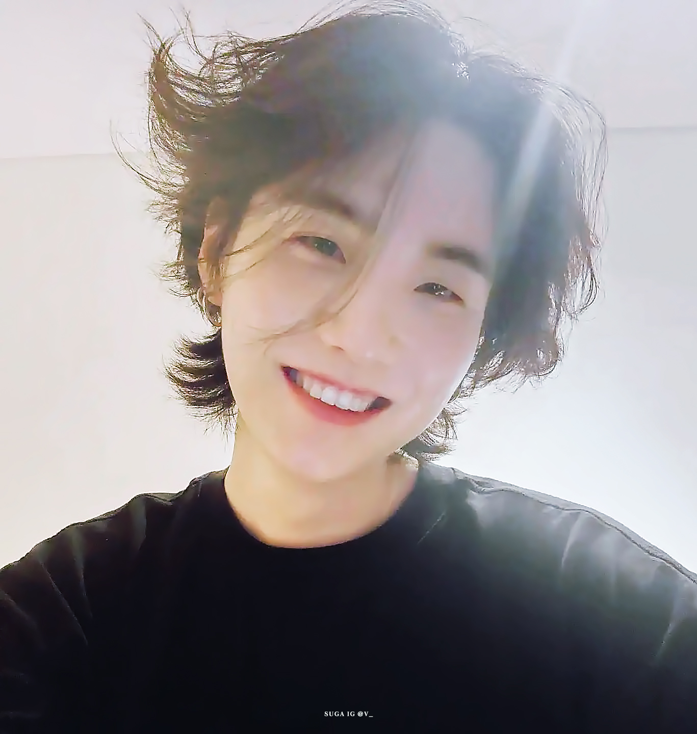 [잡담] 민윤기 최근 인스타 사진들...... | 인스티즈