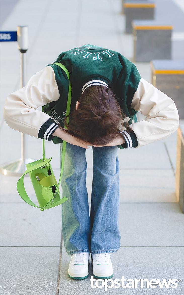 [잡담] 웬디 요 착장 정보 아는사람...!! | 인스티즈