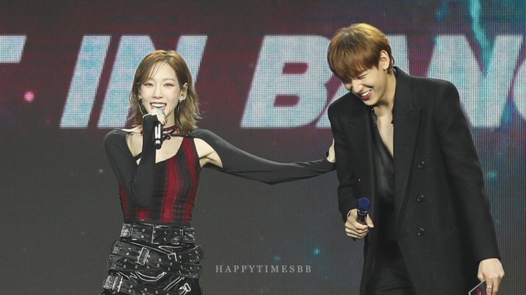 [잡담] 오늘 뱀뱀이랑 태연님 무대에서 어땠냐면ㅋㅋㅋㅋㅋㅋㅋ | 인스티즈